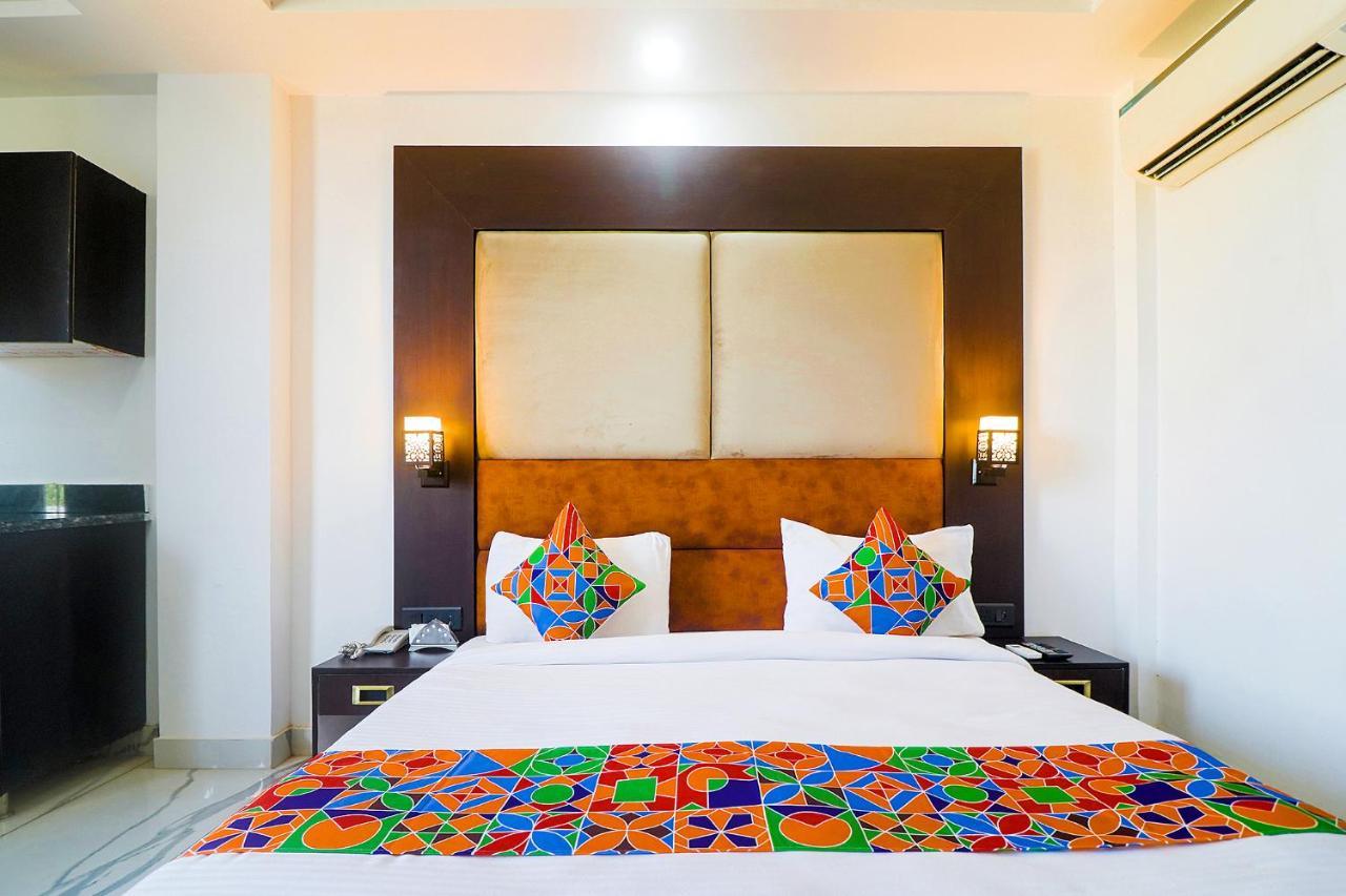 Fabhotel Kiara The Private Suites Delhi  Exterior foto