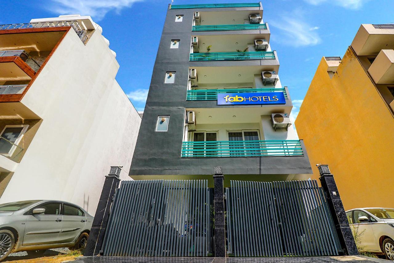 Fabhotel Kiara The Private Suites Delhi  Exterior foto