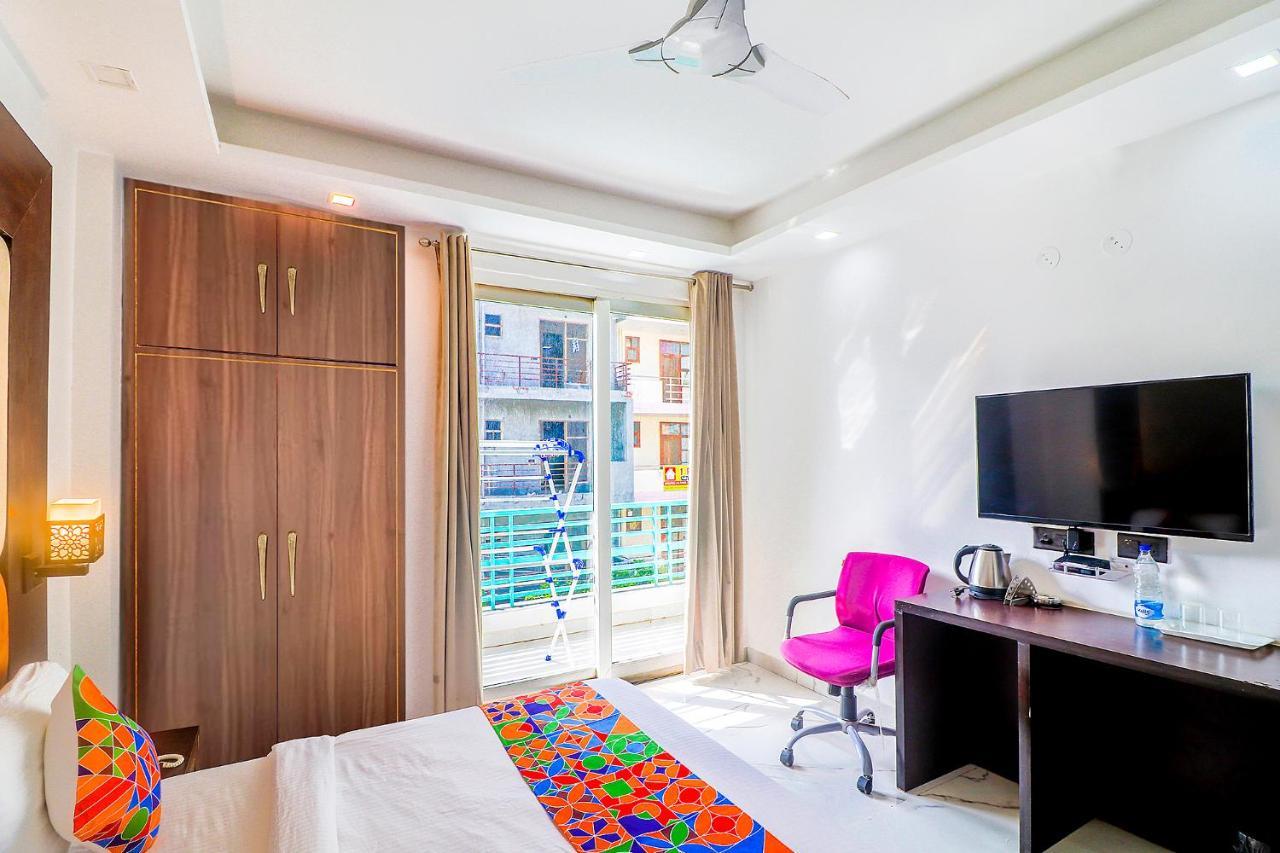 Fabhotel Kiara The Private Suites Delhi  Exterior foto