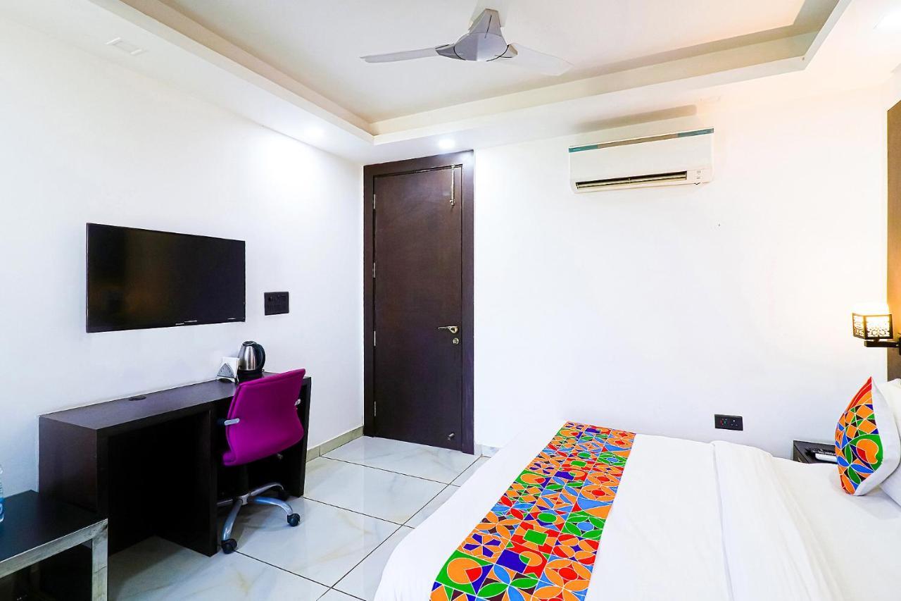 Fabhotel Kiara The Private Suites Delhi  Exterior foto