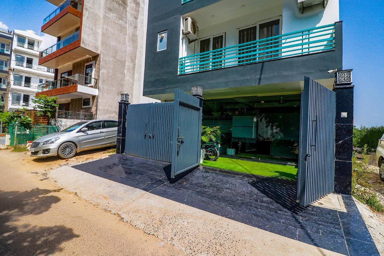 Fabhotel Kiara The Private Suites Delhi  Exterior foto